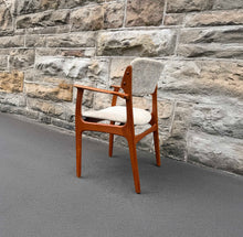 Load image into Gallery viewer, Erik Buch Model #50 Chair