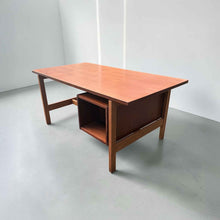 Load image into Gallery viewer, The GE 125 Executive desk, by Hans Wegner for Getama, Gedsted, Denmark