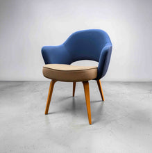 Load image into Gallery viewer, Saarinen Executive Armchair by Eero Saarinen for Knoll
