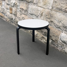 Load image into Gallery viewer, Alvar Aalto Artek 90 side table