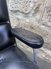 Load image into Gallery viewer, Herman Miller Eames ES 105 Time Life Lobby Chair
