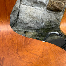 Load image into Gallery viewer, 4 x Fritz Hansen Series 7 Dining Chairs
