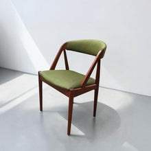 Load image into Gallery viewer, Set of 6 Model 31 Dining Chairs by Kai Kristiansen for Schou Andersen, Denmark
