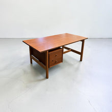 Load image into Gallery viewer, The GE 125 Executive desk, by Hans Wegner for Getama, Gedsted, Denmark
