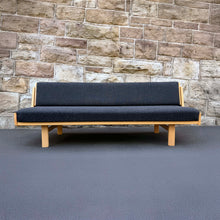 Load image into Gallery viewer, Hans Wegner GE-258 Sofa for Getama
