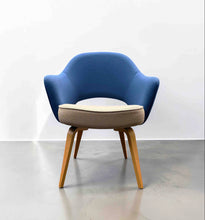Load image into Gallery viewer, Saarinen Executive Armchair by Eero Saarinen for Knoll
