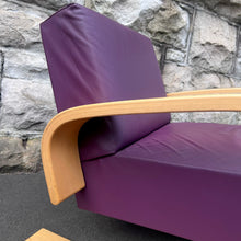 Load image into Gallery viewer, Artek Tank 400 Armchair in leather
