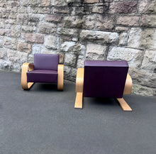 Load image into Gallery viewer, Artek Tank 400 Armchair in leather
