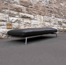 Load image into Gallery viewer, B&amp;B Italia Antonio Citterio &amp; Paolo Nava Diesis daybed
