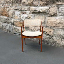 Load image into Gallery viewer, Erik Buch Model #50 Chair

