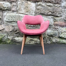 Load image into Gallery viewer, Grant Featherston A310H Lounge chair
