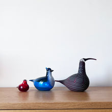 Load image into Gallery viewer, Set of three Iittala Toikka Birds by Oiva Toikka, Finland, Rare Hand Blown Glass

