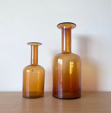 Load image into Gallery viewer, Set of two holmegaard Gulvvase Vases
